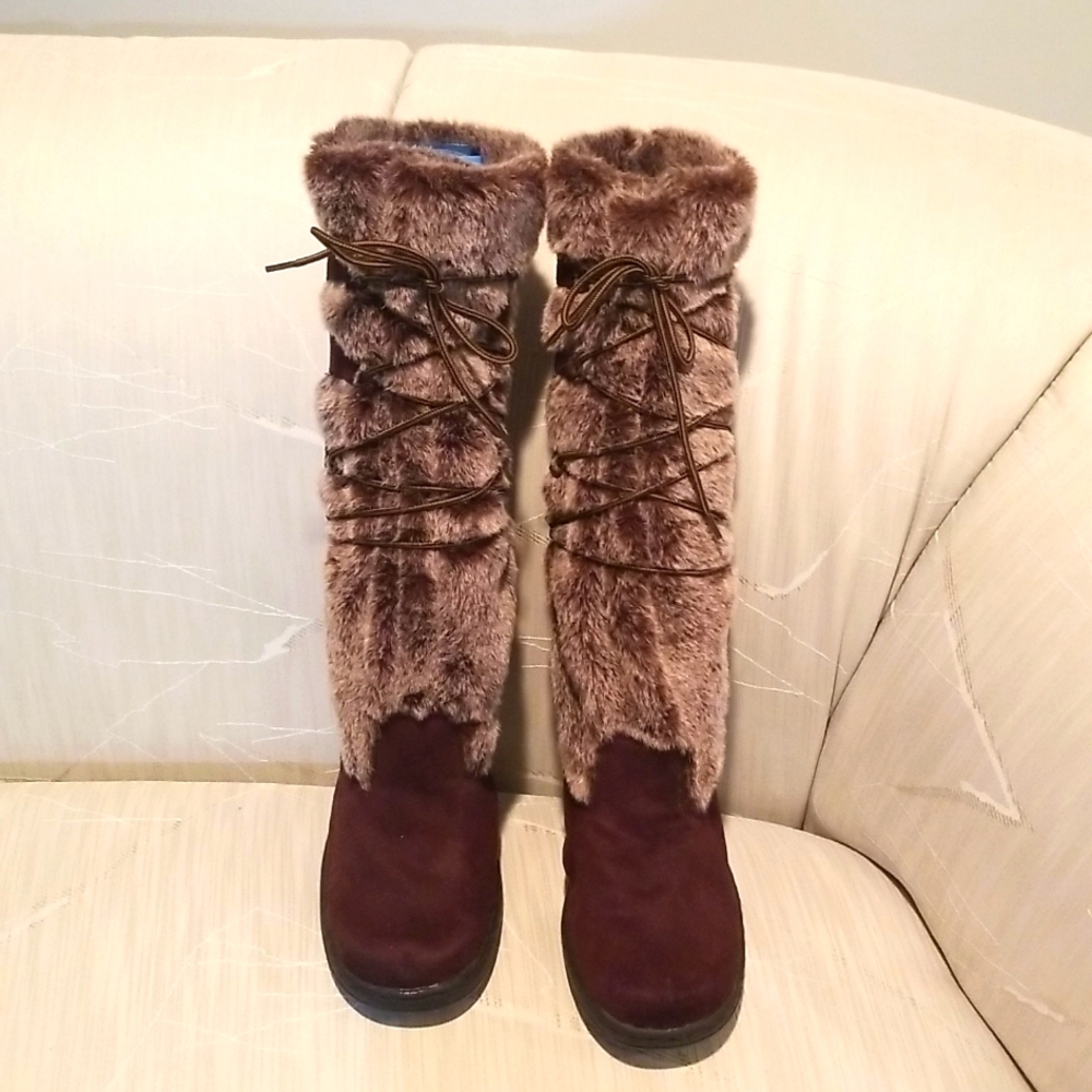 NWOB Stylish winter boots
